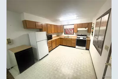 18500 N Pueblo Road, Dolan Springs, AZ 86441 - Photo 31