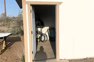 18500 N Pueblo Rd, Dolan Springs, AZ 86441 - Photo 11