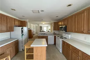 26196 N Tamarisk St, Meadview, AZ 86444 - Photo 27