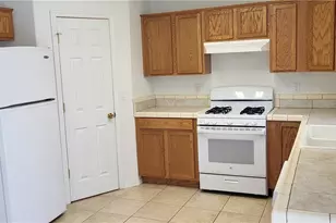 652 Holly St, Bullhead City, AZ 86442 - Photo 7