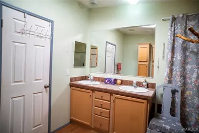 7190 E Red Barrel Road, Yucca, AZ 86438 - Photo 23