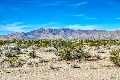 7190 E Red Barrel Road, Yucca, AZ 86438 - Photo 3