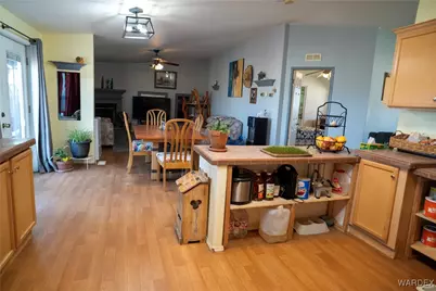 7190 E Red Barrel Road, Yucca, AZ 86438 - Photo 13