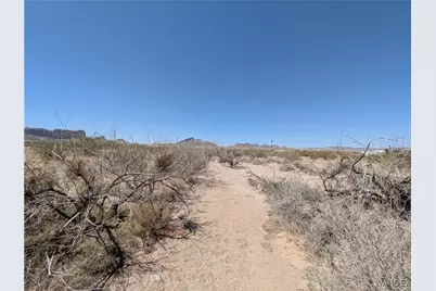 1353 S Dugas Road, Golden Valley, AZ 86413 - Photo 5