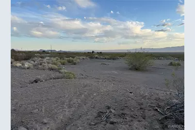 3834 Collins Drive, Golden Valley, AZ 86413 - Photo 19