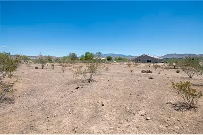 2705 W Shauna Drive, Golden Valley, AZ 86413 - Photo 17