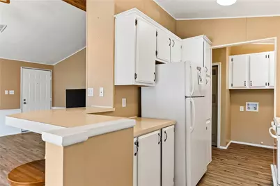 2960 ` Silver Creek Road #121, Bullhead City, AZ 86442 - Photo 11