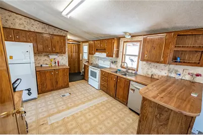 4070 N Cowlic Road, Golden Valley, AZ 86413 - Photo 7