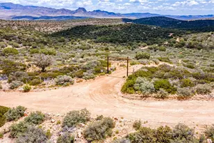 11030 S Quarter Horse Rd, Wikieup, AZ 85360 - Photo 13