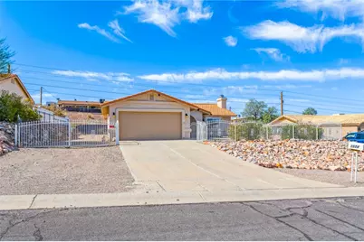 2524 S Ridge Avenue, Bullhead City, AZ 86429 - Photo 3