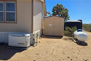 5558 E Red Barrel Rd, Yucca, AZ 86438 - Photo 29