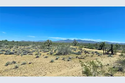 5558 E Red Barrel Road, Yucca, AZ 86438 - Photo 49
