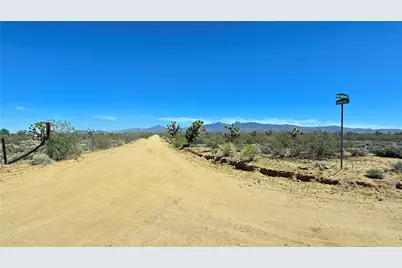 5558 E Red Barrel Road, Yucca, AZ 86438 - Photo 51