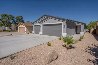 1707 Golden Gate Ave, Kingman, AZ 86401 - Photo 1