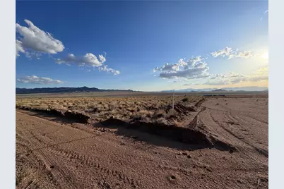 000 N Dustin Drive, Kingman, AZ 86401 - Photo 3