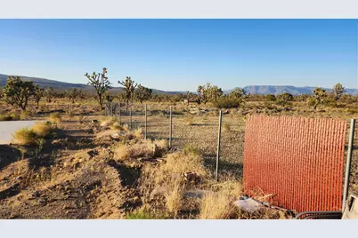 17932 N Needle Drive, Dolan Springs, AZ 86441 - Photo 9