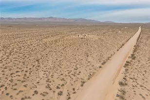 19532 S Lone Ranger Rd, Yucca, AZ 86438 - Photo 57