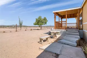 19532 S Lone Ranger Rd, Yucca, AZ 86438 - Photo 15