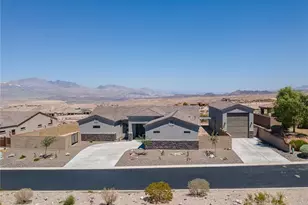 3259 Esmerelda Dr, Bullhead City, AZ 86429 - Photo 3