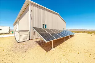 5730 W Golden Valley Dr, Golden Valley, AZ 86413 - Photo 17