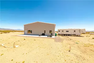 5730 W Golden Valley Dr, Golden Valley, AZ 86413 - Photo 9