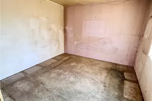 26915 W El Dorado Dr, Seligman, AZ 86337 - Photo 17