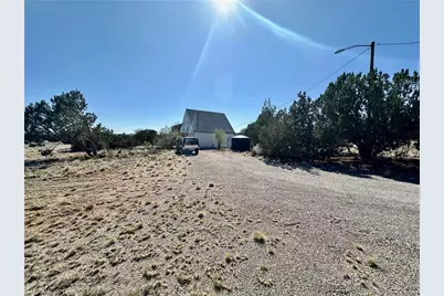 26915 W El Dorado Drive, Seligman, AZ 86337 - Photo 5