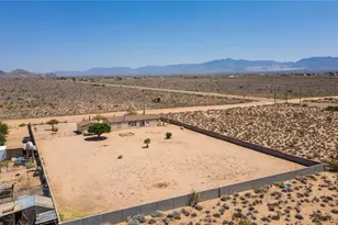 7033 W Zuni Dr, Golden Valley, AZ 86413 - Photo 3