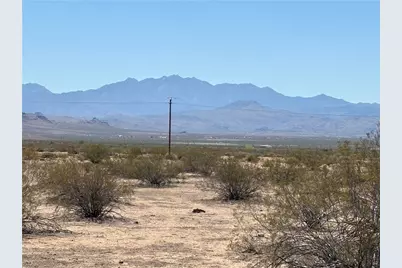 010D S Adobe Rd, Golden Valley, AZ 86413 - Photo 7