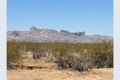 010D S Adobe Rd, Golden Valley, AZ 86413 - Photo 9