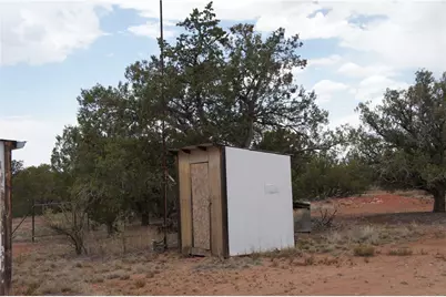 200 Denny 5 Road Road, Peach Springs, AZ 86434 - Photo 31