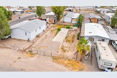 1926 W Riverbend Circle, Bullhead City, AZ 86442 - Photo 5