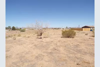 3687 N Mobile Road, Golden Valley, AZ 86413 - Photo 11