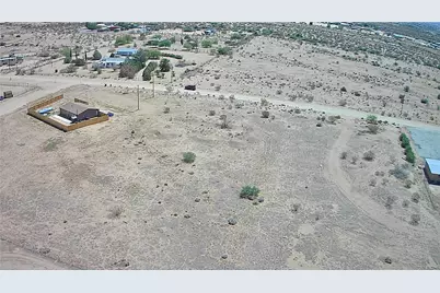 3687 N Mobile Road, Golden Valley, AZ 86413 - Photo 29