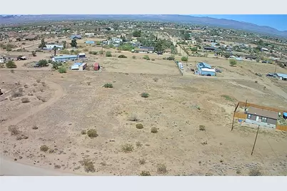 3687 N Mobile Road, Golden Valley, AZ 86413 - Photo 27