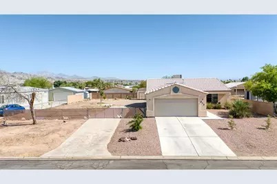 935 Glen Drive, Bullhead City, AZ 86442 - Photo 1