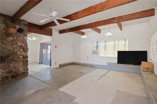 8680 W Bolsa Dr, Golden Valley, AZ 86413 - Photo 11