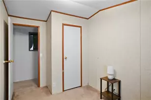 11989 S Howard Rd, Yucca, AZ 86438 - Photo 9