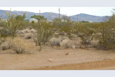 3740 N Horse Mesa Road, Golden Valley, AZ 86413 - Photo 15