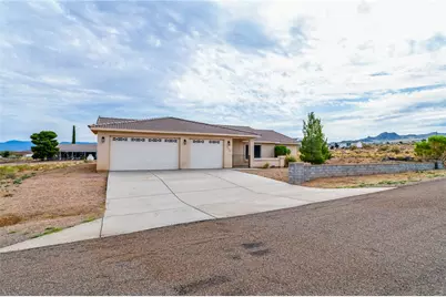 9318 N Broken Saddle Drive, Kingman, AZ 86409 - Photo 3