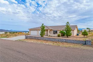 9318 N Broken Saddle Dr, Kingman, AZ 86409 - Photo 5