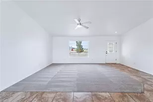 9318 N Broken Saddle Dr, Kingman, AZ 86409 - Photo 11