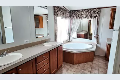 44050 W Fort Rock Road, Seligman, AZ 86337 - Photo 19