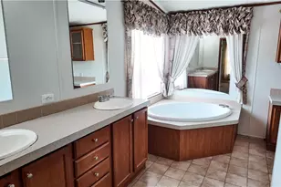 44050 W Fort Rock Rd, Seligman, AZ 86337 - Photo 19