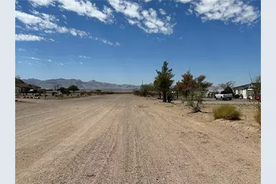 3429 W Malibu Road, Golden Valley, AZ 86413 - Photo 3