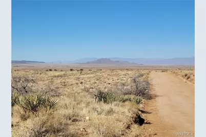 354-34-046E Amarillo, Kingman, AZ 86401 - Photo 5