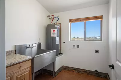 3328 N Mobile Road, Golden Valley, AZ 86413 - Photo 17