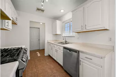 2126 E Lone Star Drive, Mohave Valley, AZ 86440 - Photo 17