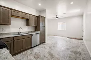 875 E Beverly Ave, Kingman, AZ 86409 - Photo 9