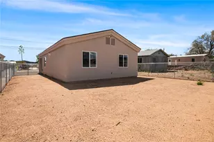875 E Beverly Ave, Kingman, AZ 86409 - Photo 17
